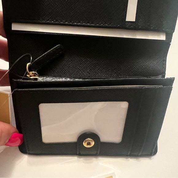 NWT Michael Kors Jet Set Charm Medium Saffiano Black Leather Wallet - Picture 4 of 8